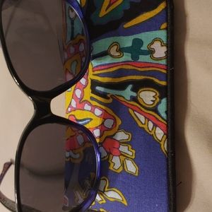 New Vera Bradley Sunglasses with +2 readers